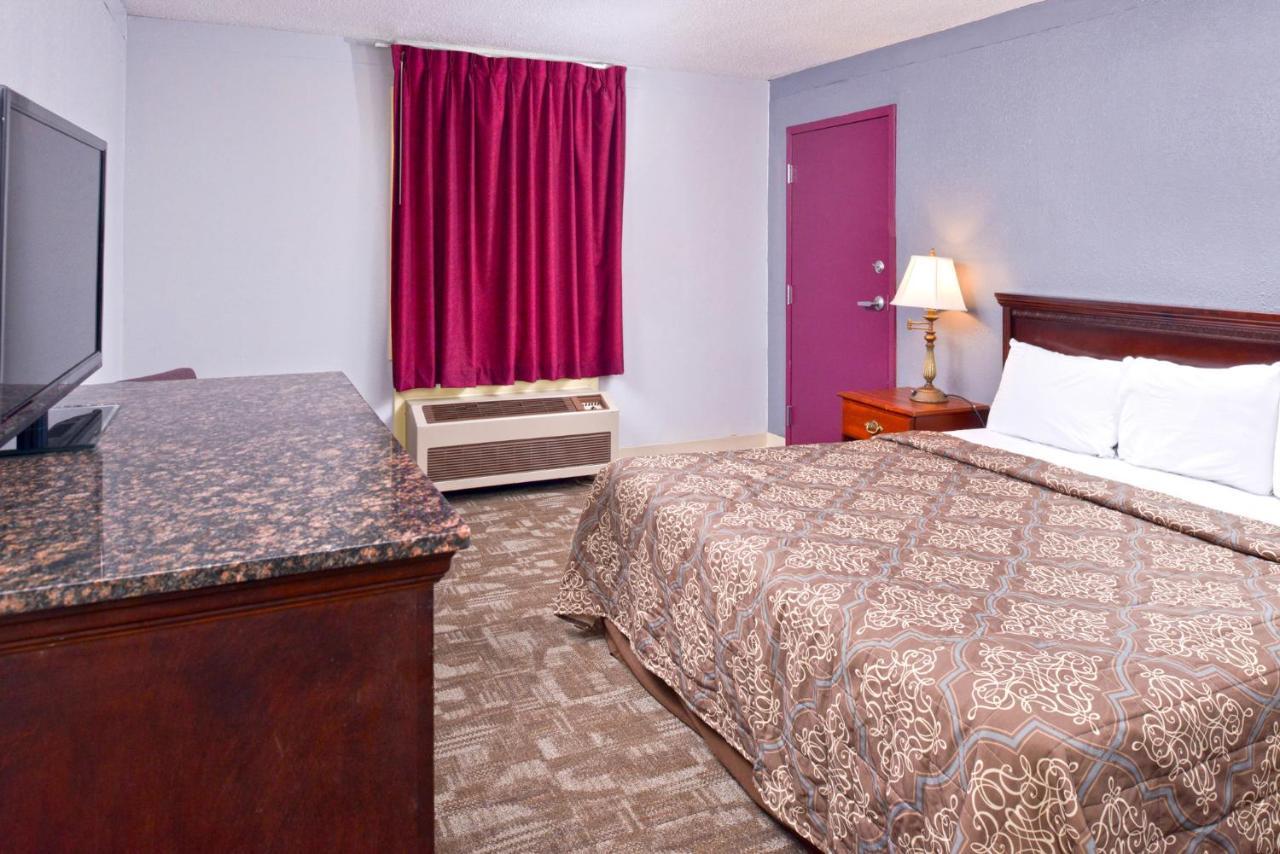 Country Garden & Suites-Benton Extérieur photo
