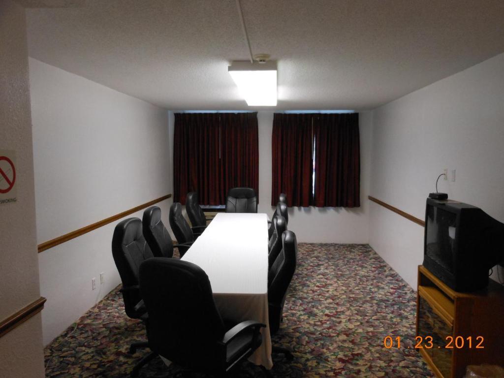 Country Garden & Suites-Benton Extérieur photo
