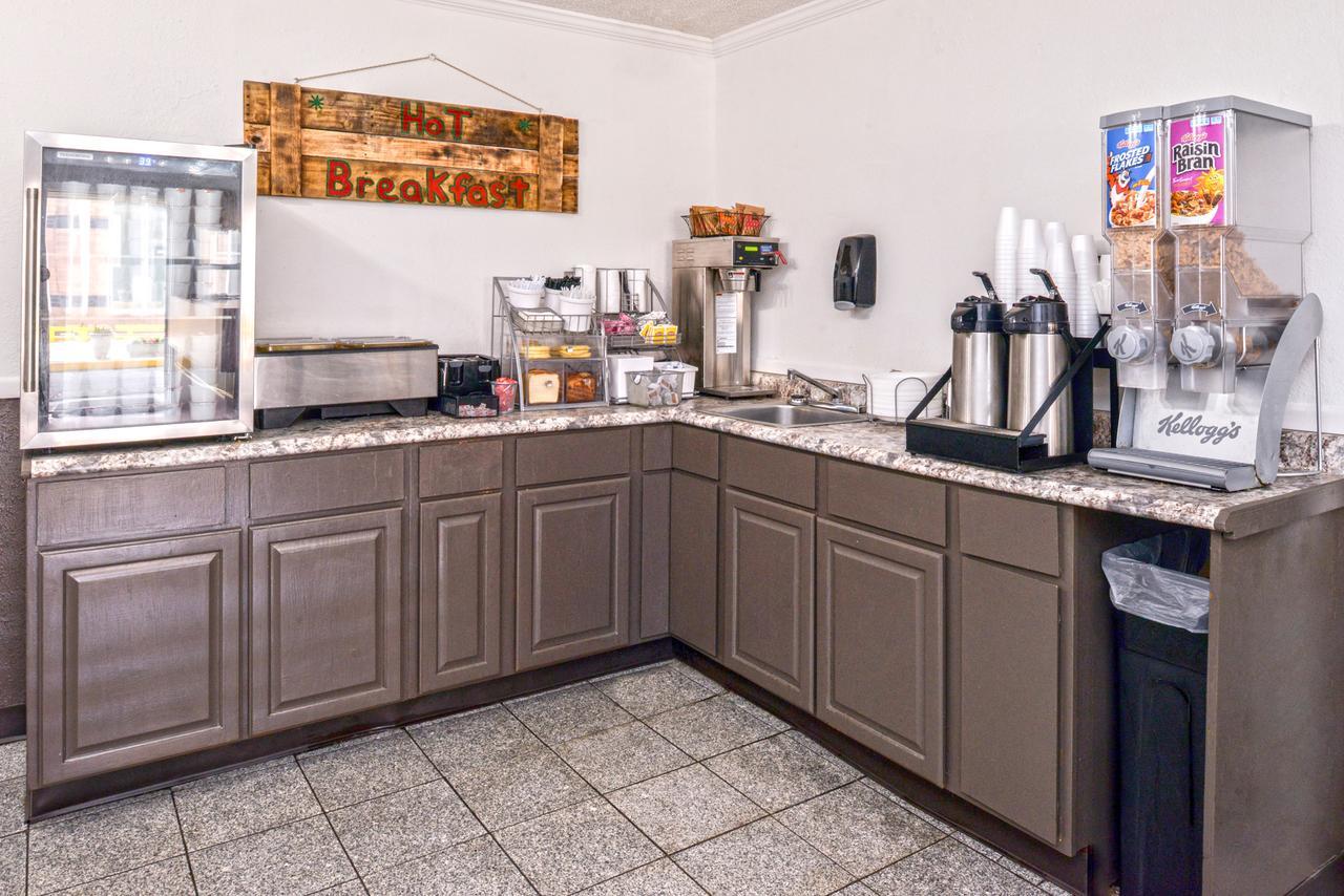 Country Garden & Suites-Benton Extérieur photo