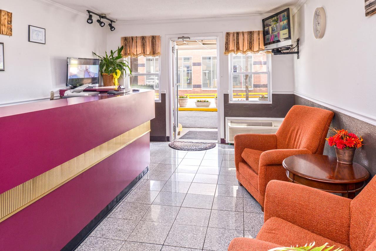 Country Garden & Suites-Benton Extérieur photo