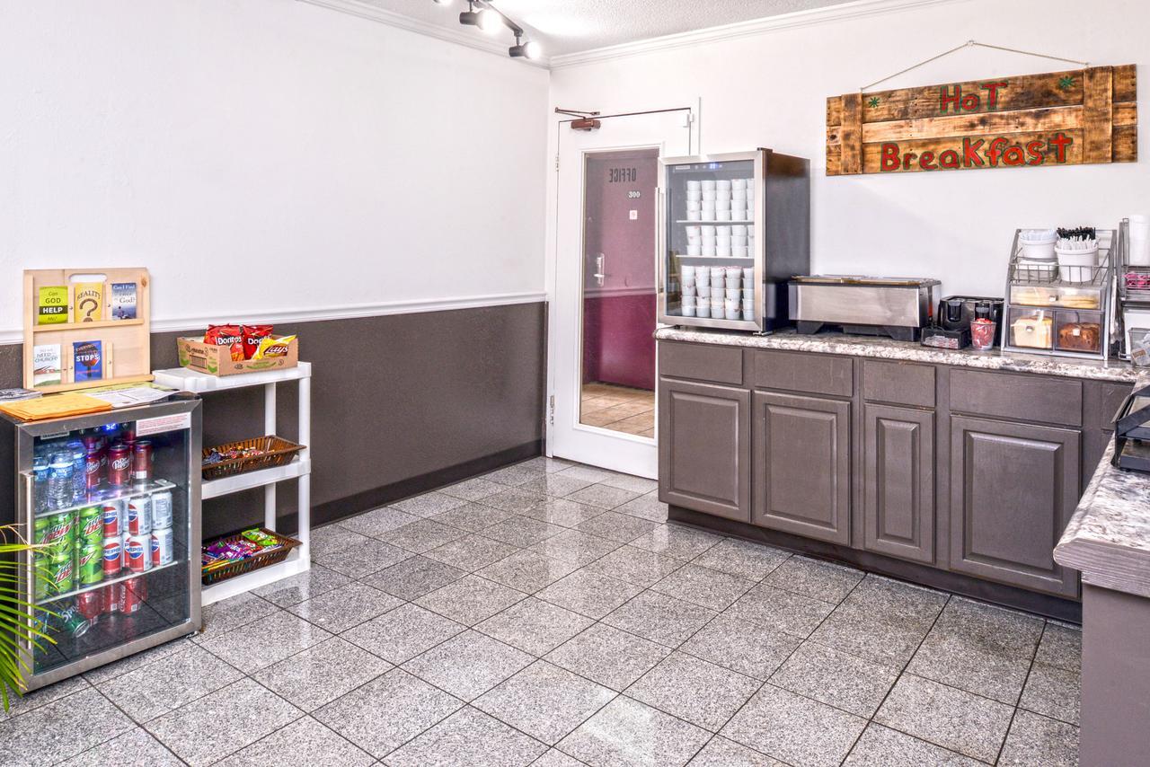 Country Garden & Suites-Benton Extérieur photo