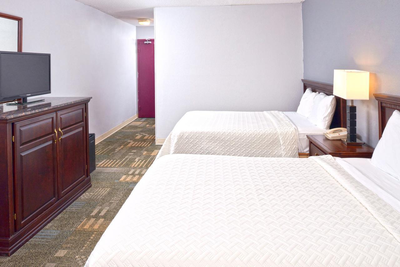 Country Garden & Suites-Benton Extérieur photo