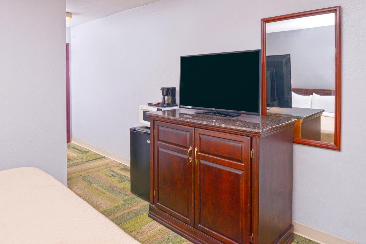 Country Garden & Suites-Benton Extérieur photo