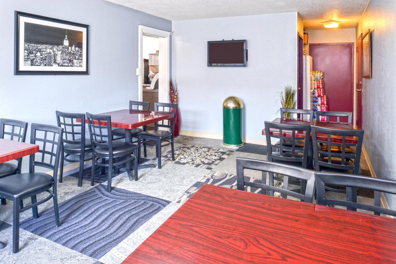 Country Garden & Suites-Benton Extérieur photo