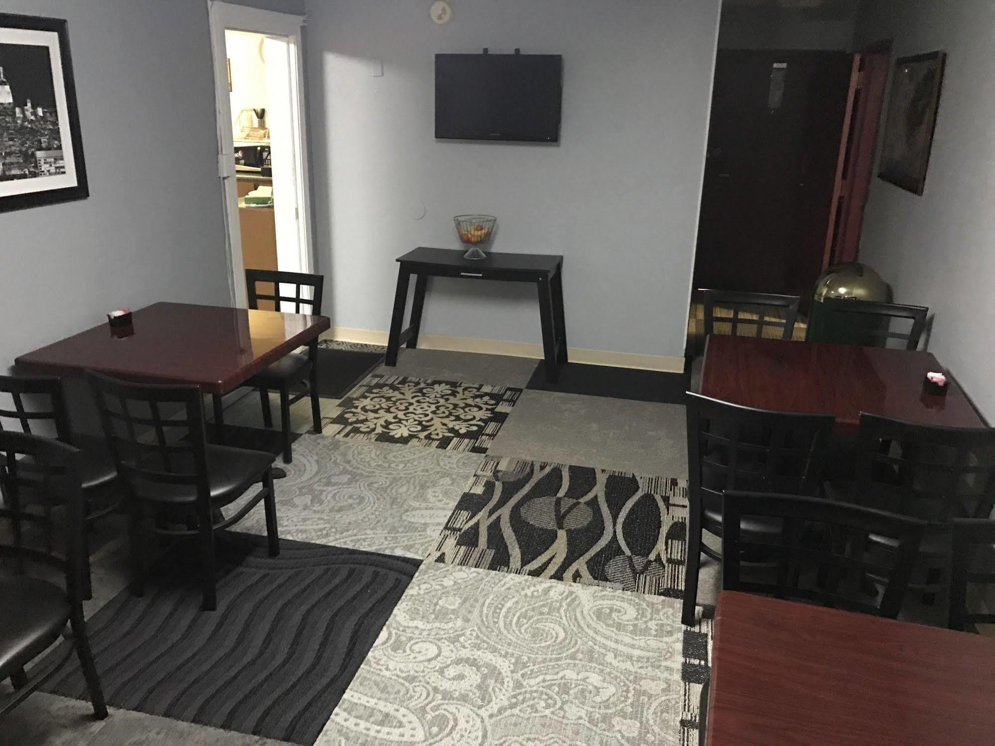 Country Garden & Suites-Benton Extérieur photo